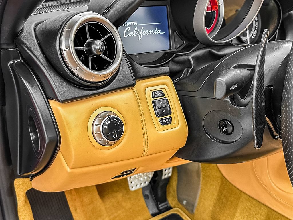 Certified 2010 Ferrari California RWD image 12