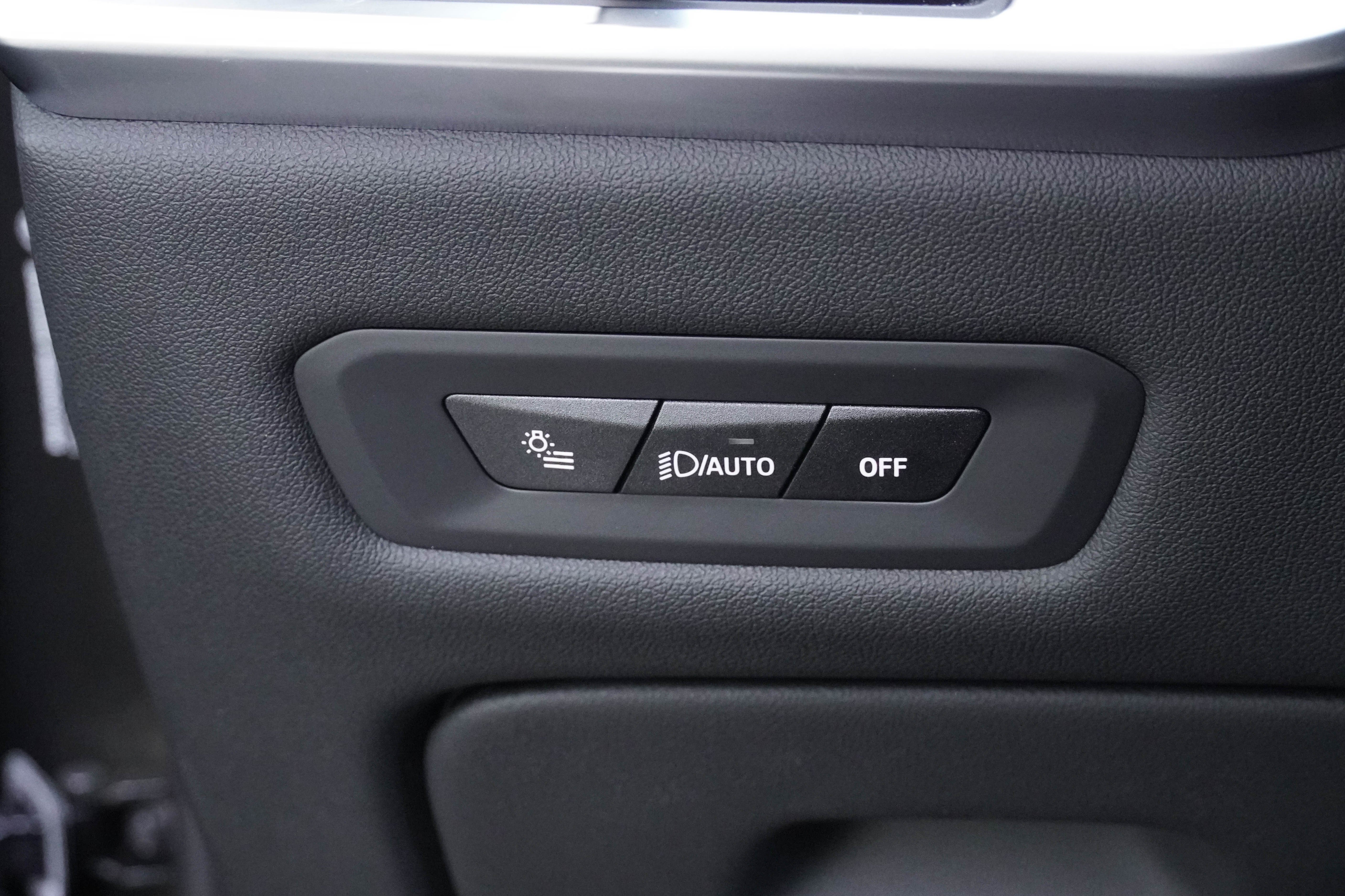 Certified 2026 BMW X6 xDrive40i AWD/4WD image 17