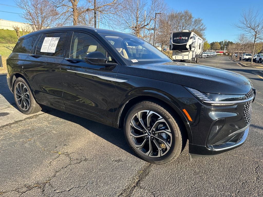 Used 2025 Lincoln Nautilus Reserve