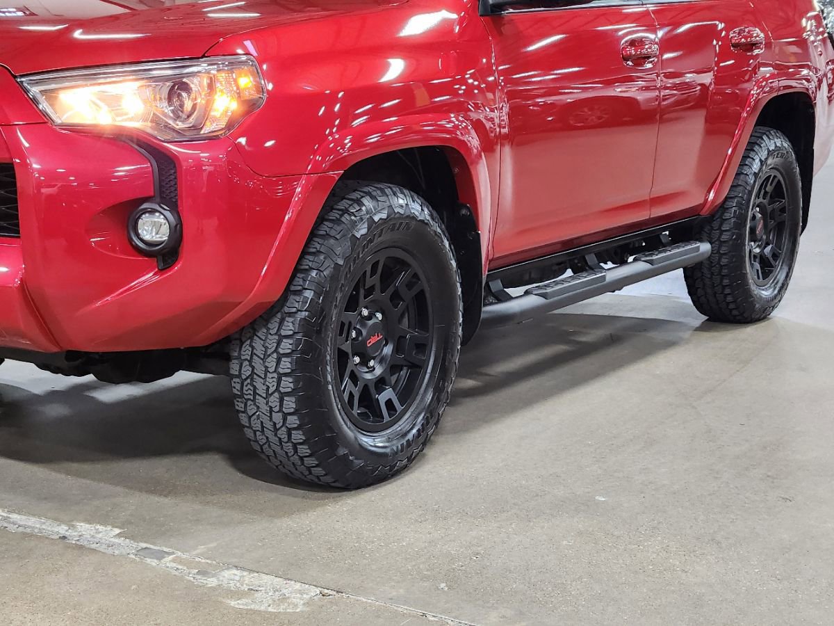 Used 2022 Toyota 4Runner SR5 Premium w/ Moonroof Package image 17