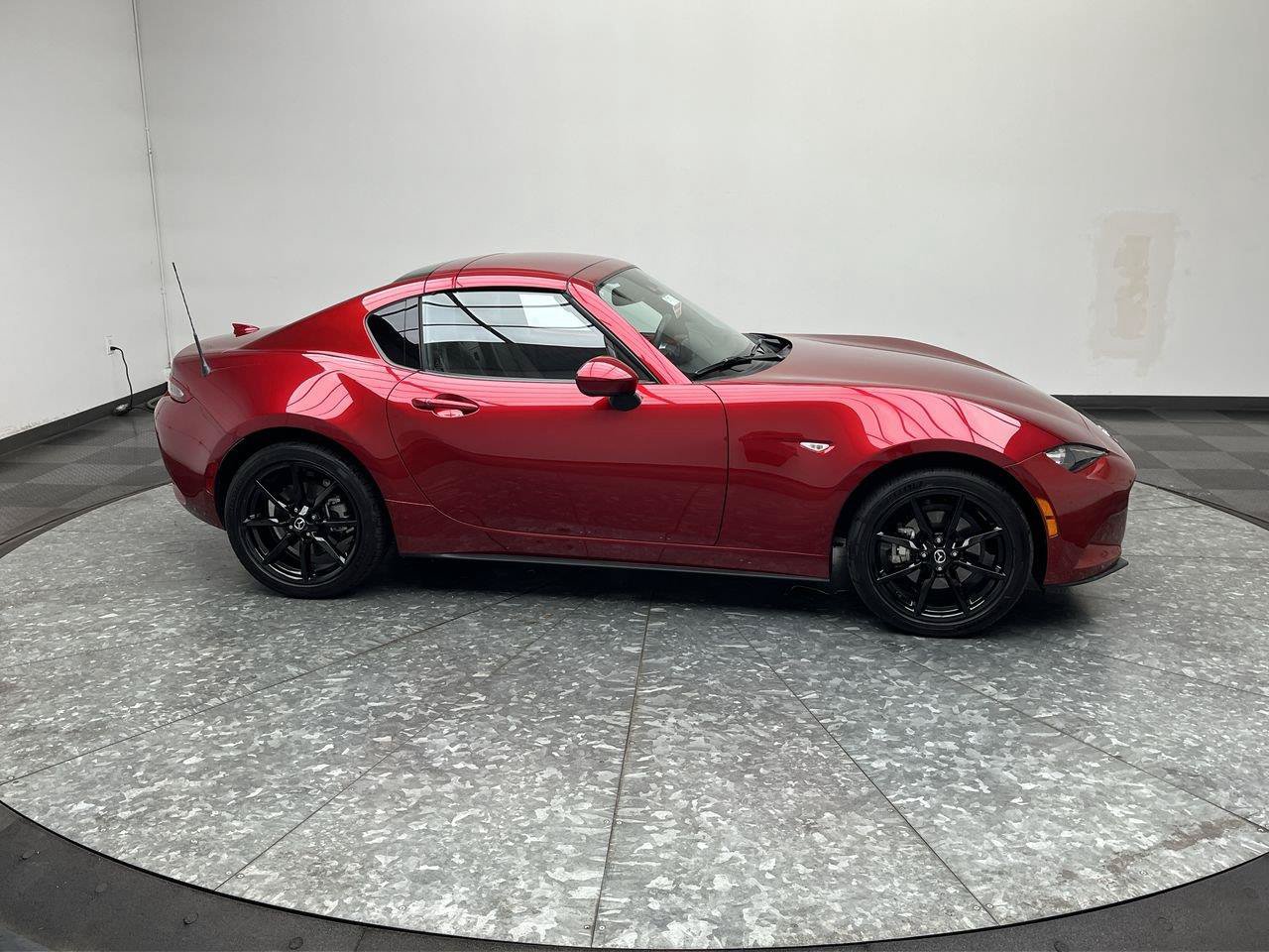 Used 2021 MAZDA MX-5 Miata RF Grand Touring RWD image 27