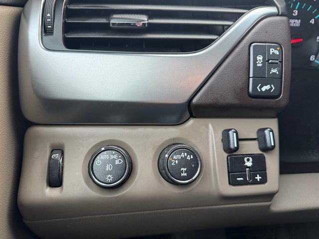 Used 2017 Chevrolet Tahoe LT w/ LT Signature Package image 25