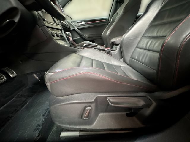 Used 2015 Volkswagen GTI SE FWD image 15