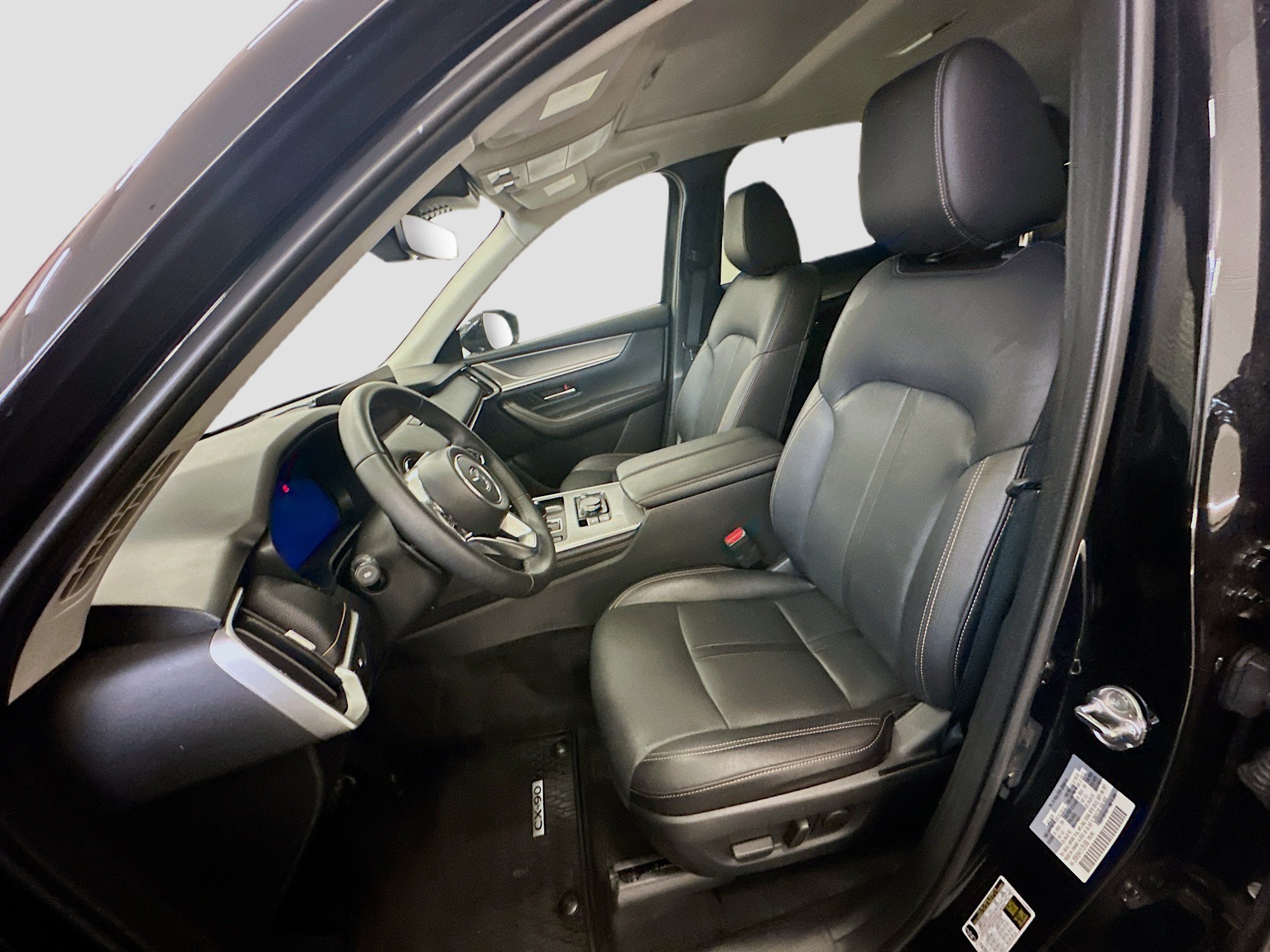 Used 2025 MAZDA CX-90 Plug-In Hybrid w/ Preferred AWD/4WD image 13