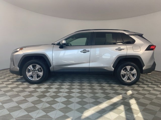 Used 2023 Toyota RAV4 XLE image 4