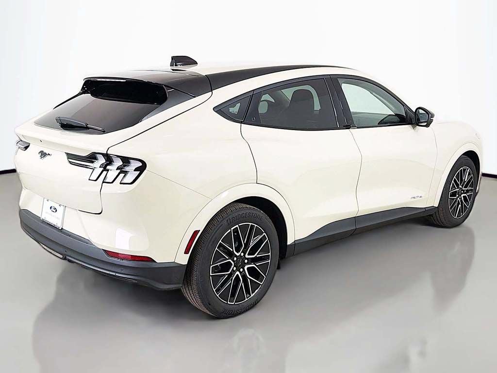 Used 2025 Ford Mustang Mach-E Premium AWD/4WD image 13