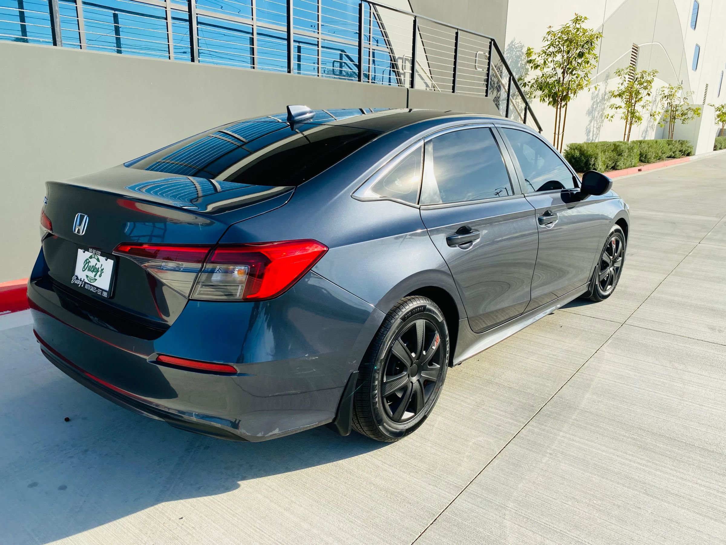 Used 2022 Honda Civic LX image 5