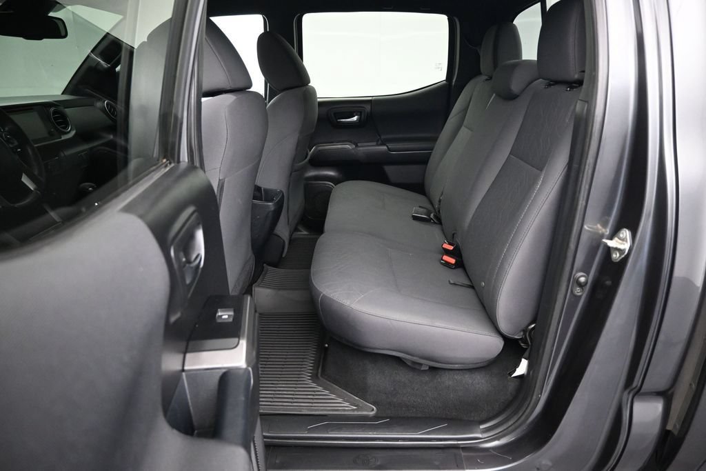 Used 2019 Toyota Tacoma TRD Sport AWD/4WD image 11