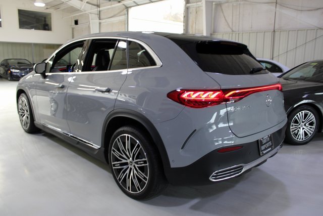 Used 2023 Mercedes-Benz EQE 350+ SUV w/ AMG Line Exterior Package image 44