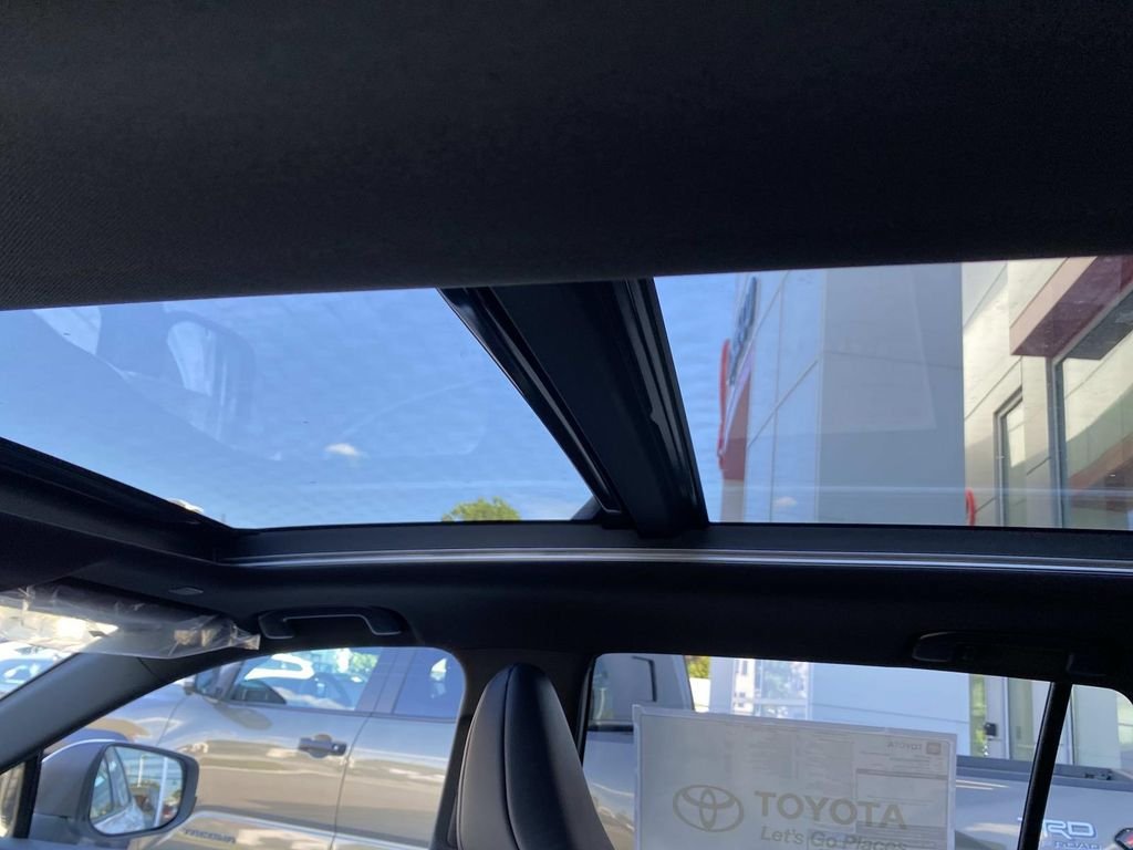 New 2026 Toyota RAV4 XSE AWD/4WD image 8