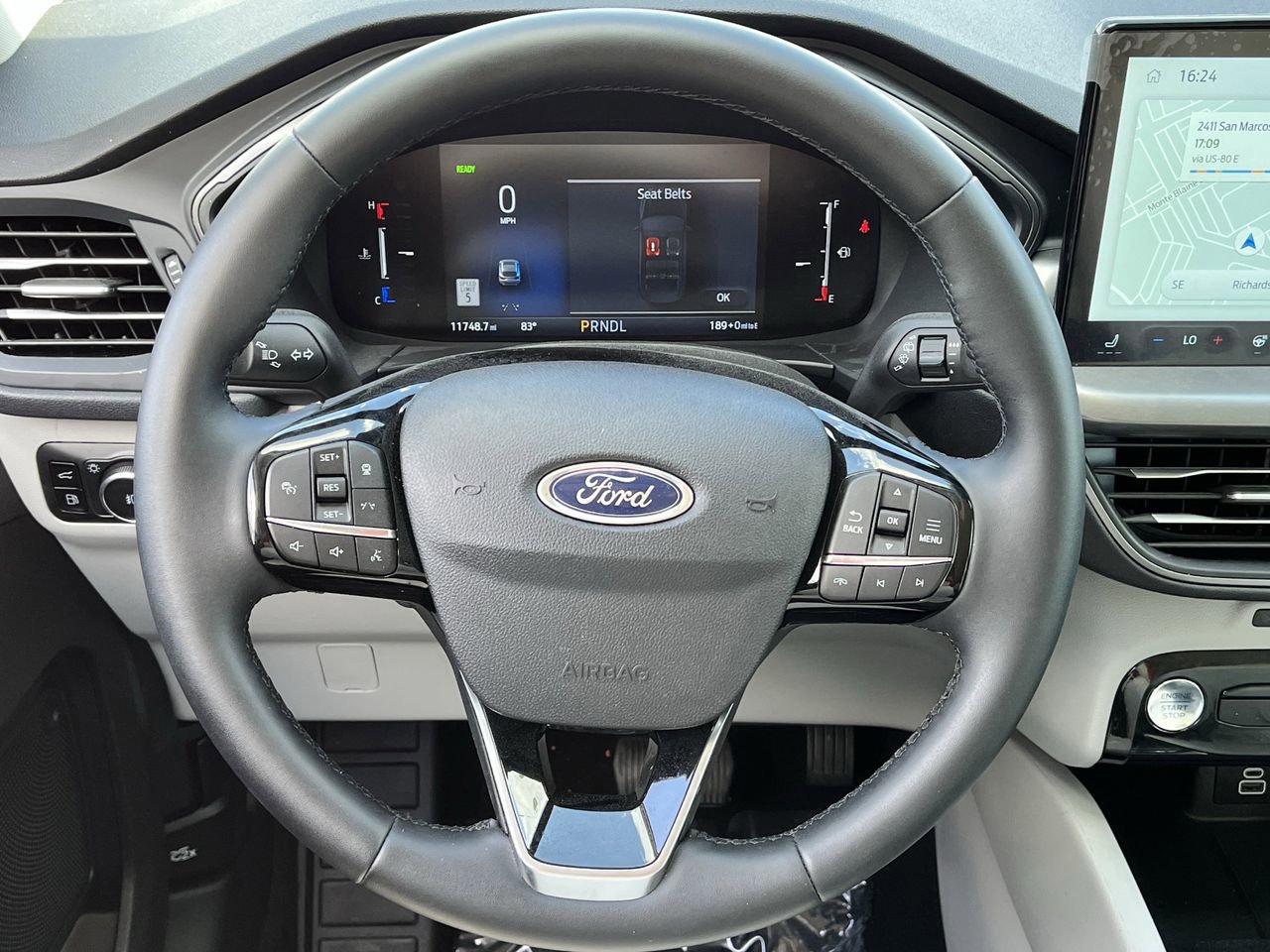 Used 2025 Ford Escape SE image 11