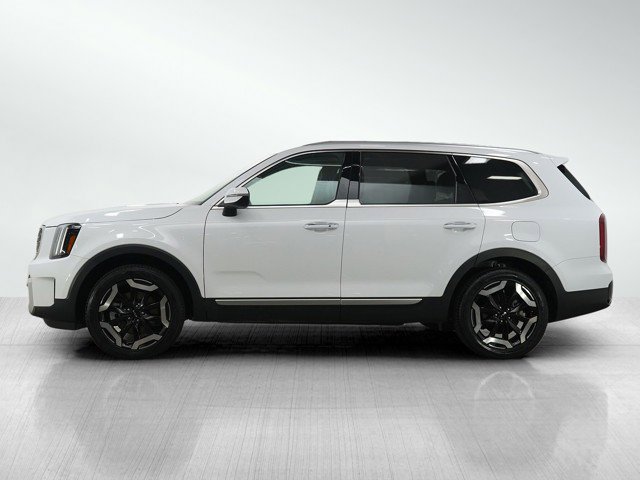 Used 2025 Kia Telluride S image 2