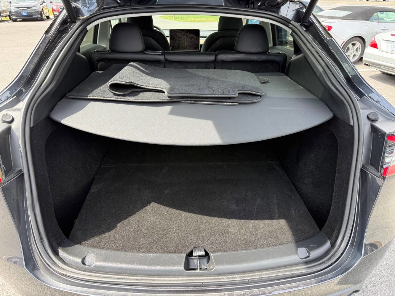 Used 2025 Tesla Model Y Long Range image 12