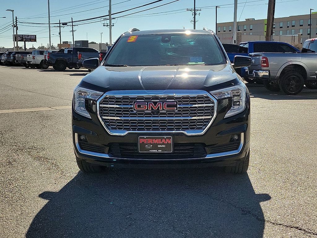 Used 2023 GMC Terrain Denali w/ Black Diamond Edition image 3