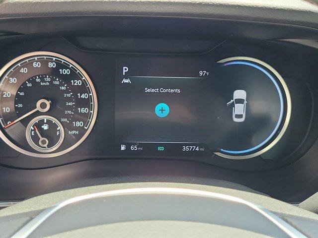 Used 2023 Genesis G70 2.0T RWD image 26