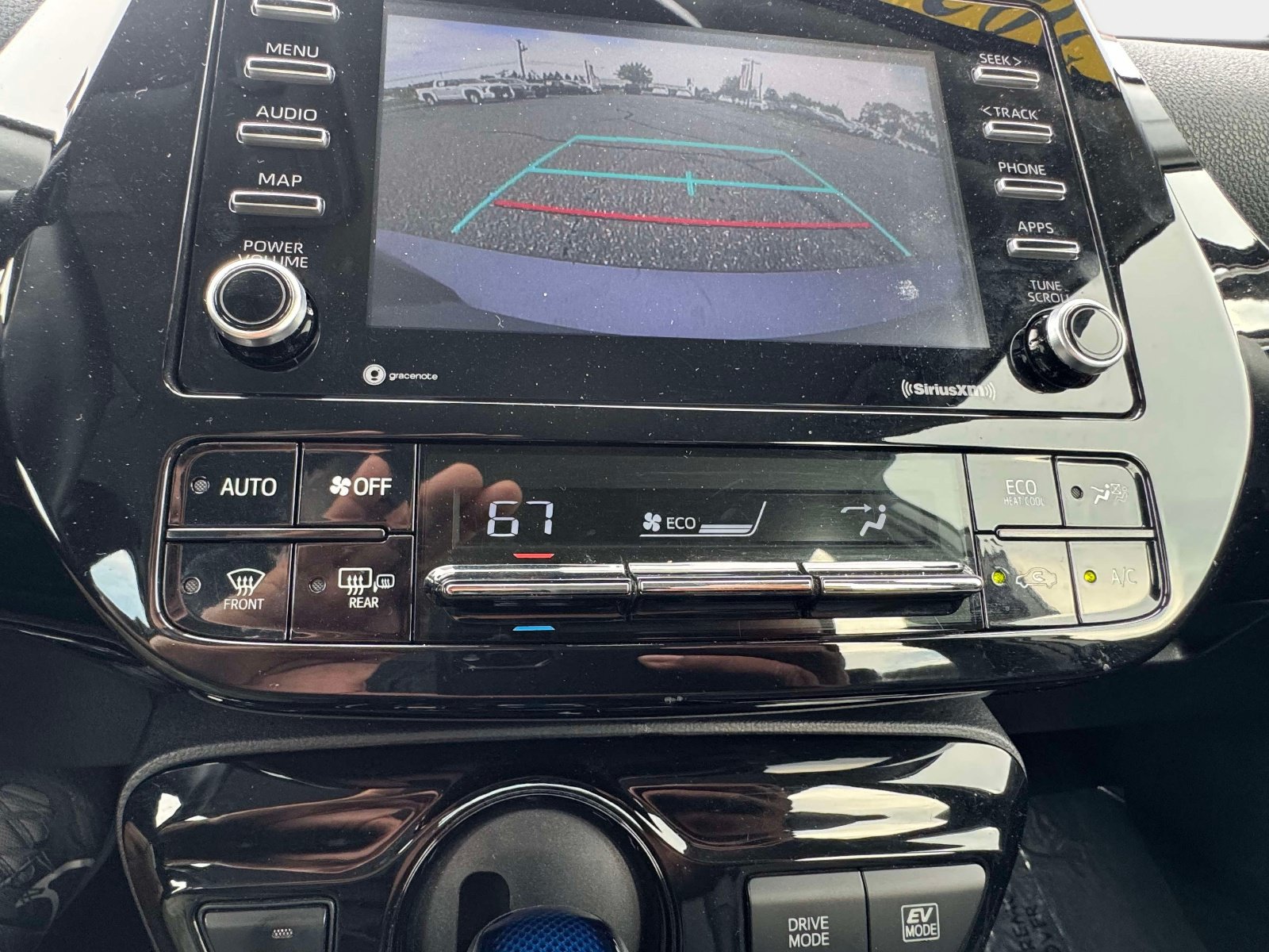 Certified 2022 Toyota Prius XLE AWD/4WD image 38