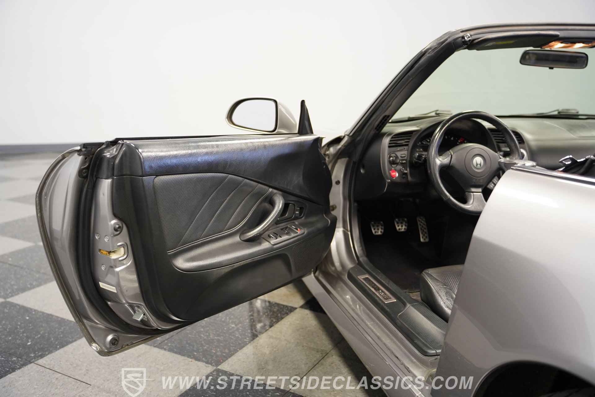 Used 2001 Honda S2000 image 37