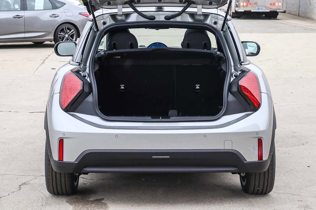 New 2026 MINI Cooper 2-Door Hardtop image 28