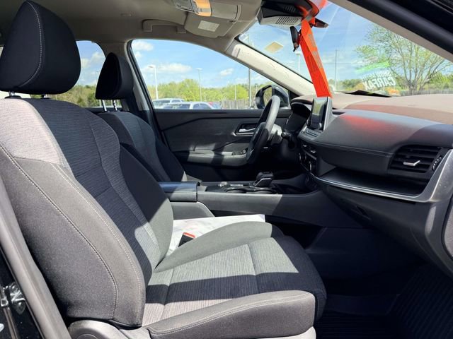 Used 2023 Nissan Rogue SV image 10