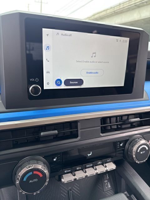 Certified 2025 Toyota Tacoma TRD Off-Road image 27