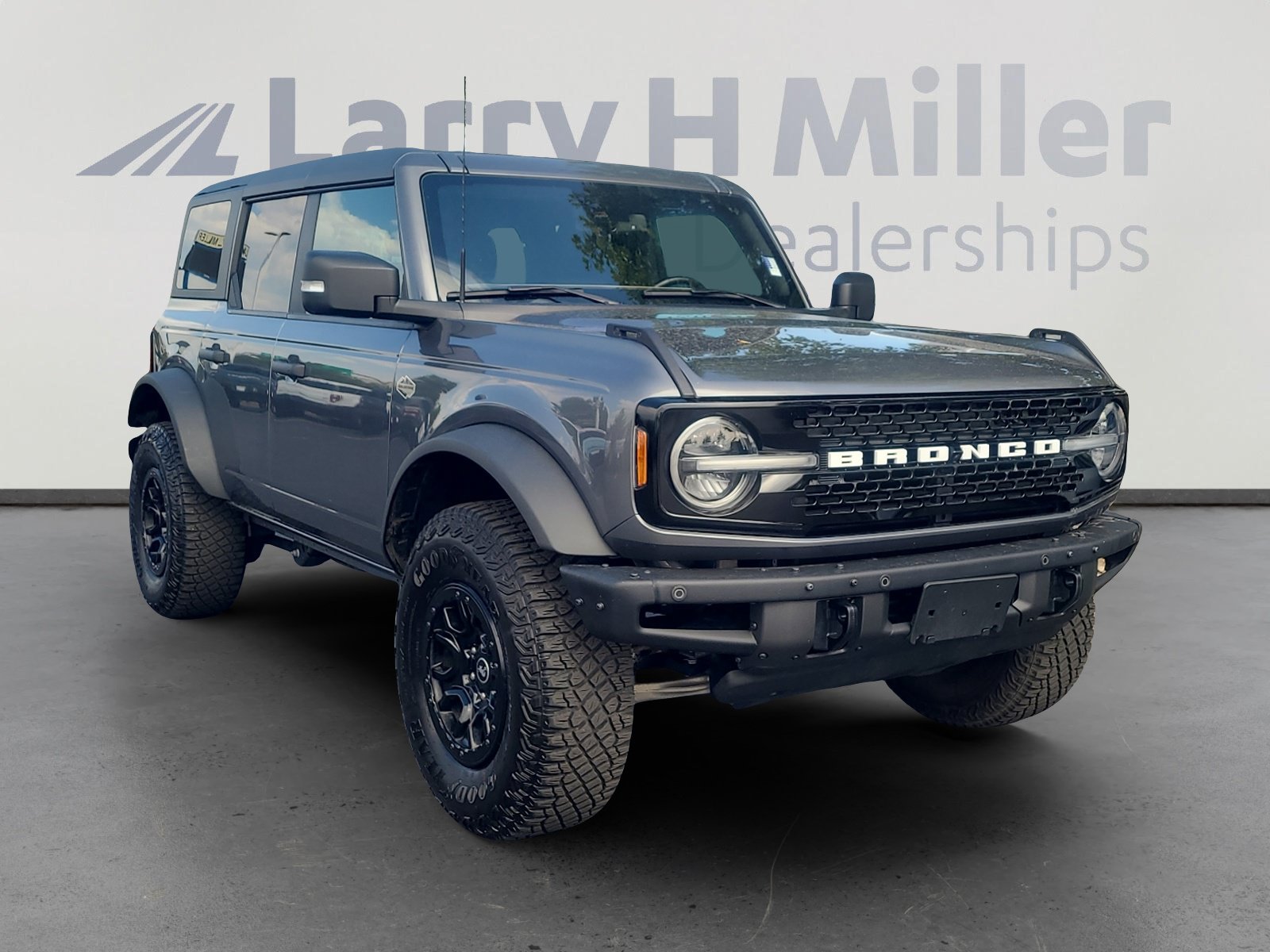 Certified 2024 Ford Bronco Wildtrak AWD/4WD image 7