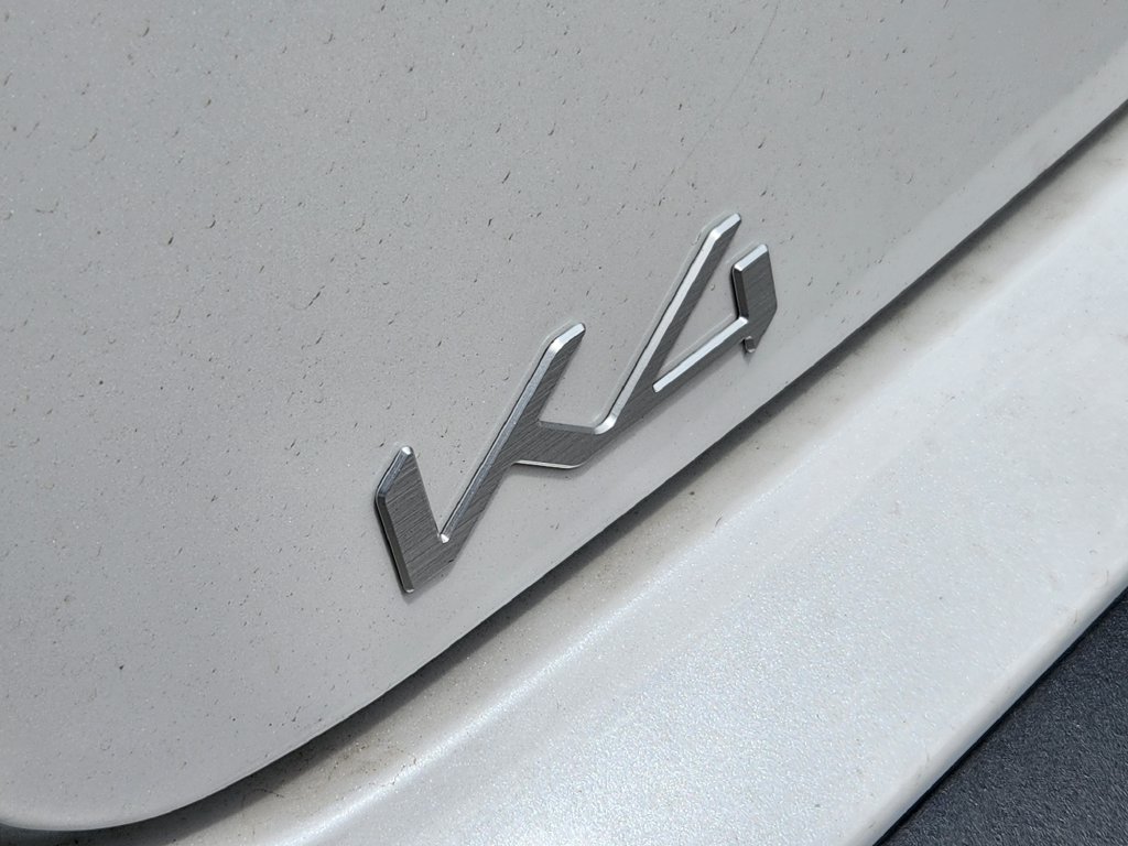 New 2026 Kia K4 FWD image 12