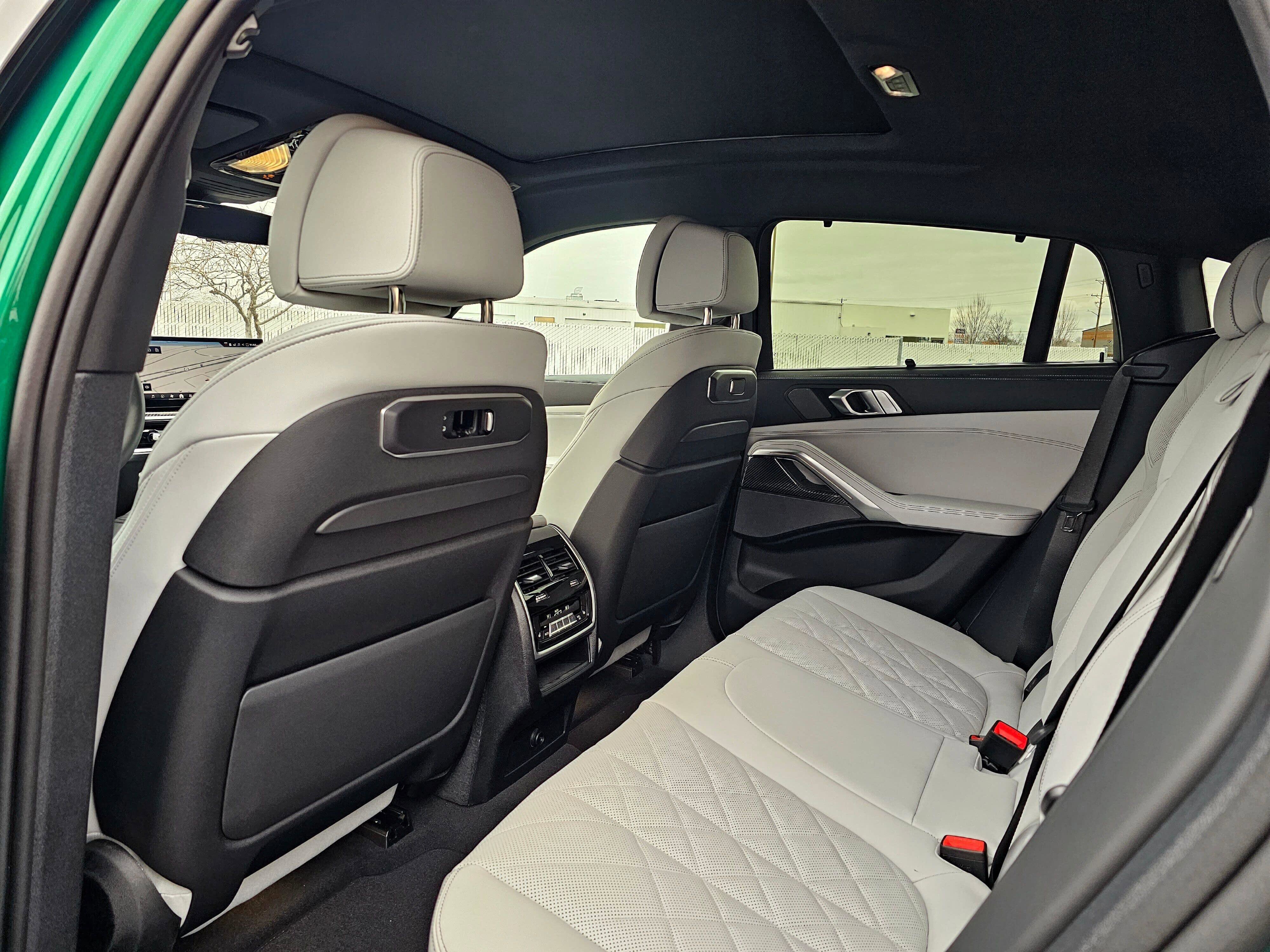 New 2026 BMW X6 M60i image 12