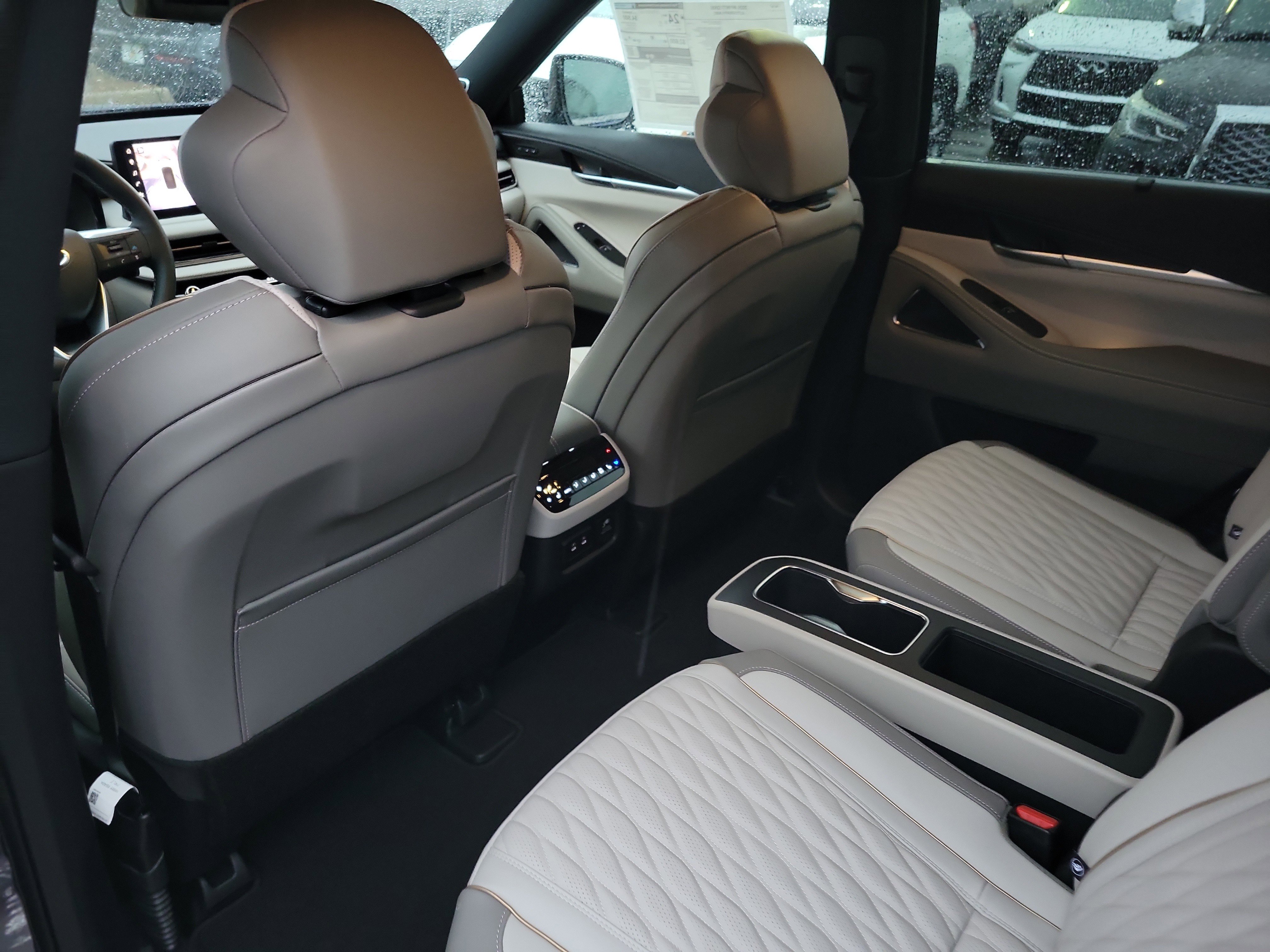 New 2026 INFINITI QX60 Autograph w/ Dark Cargo Package image 25