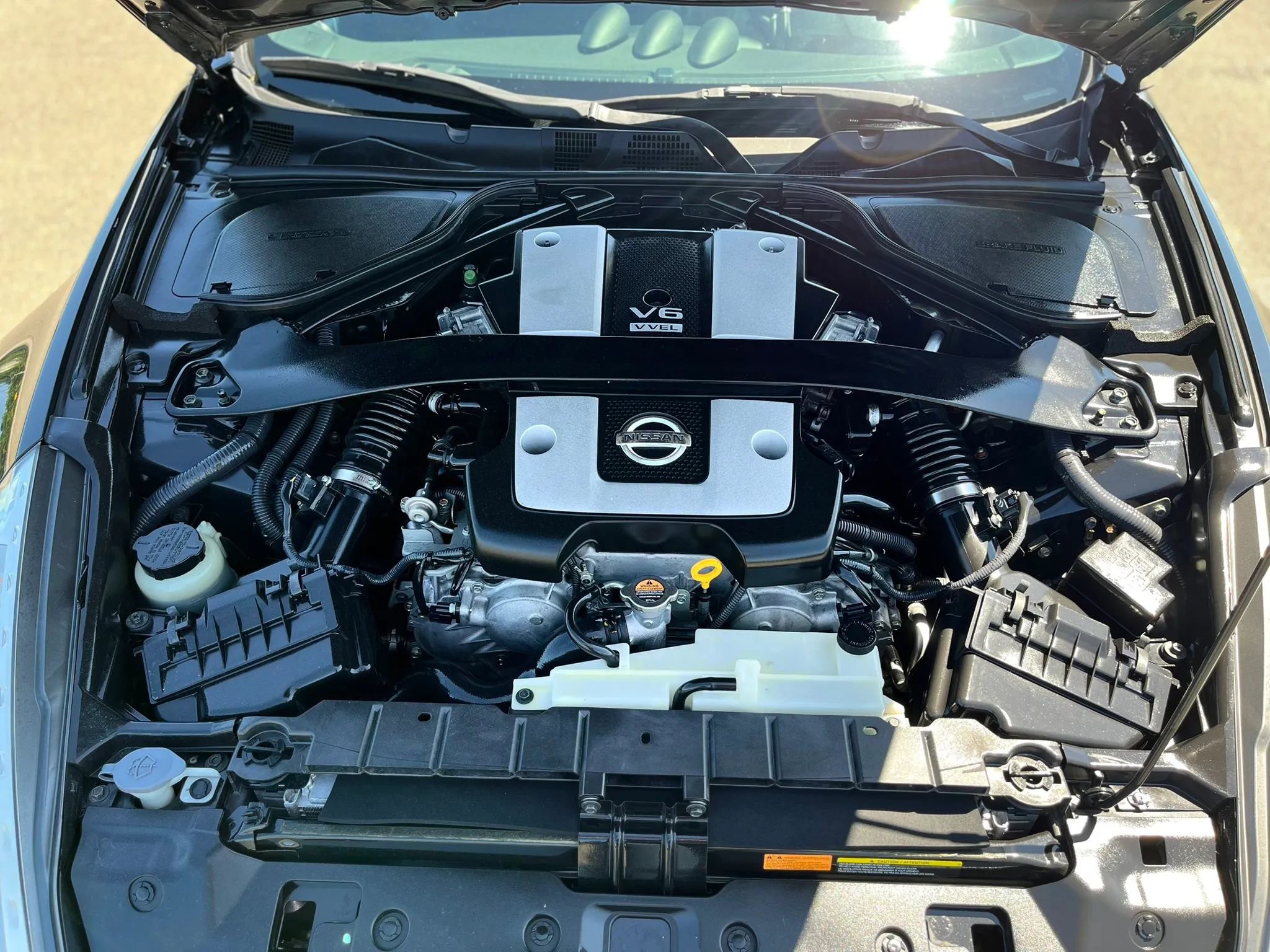 Used 2011 Nissan 370Z Touring w/ Sport Pkg RWD image 21