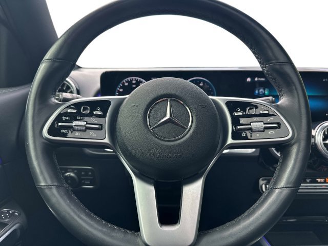 Used 2022 Mercedes-Benz GLB 250 4MATIC image 20