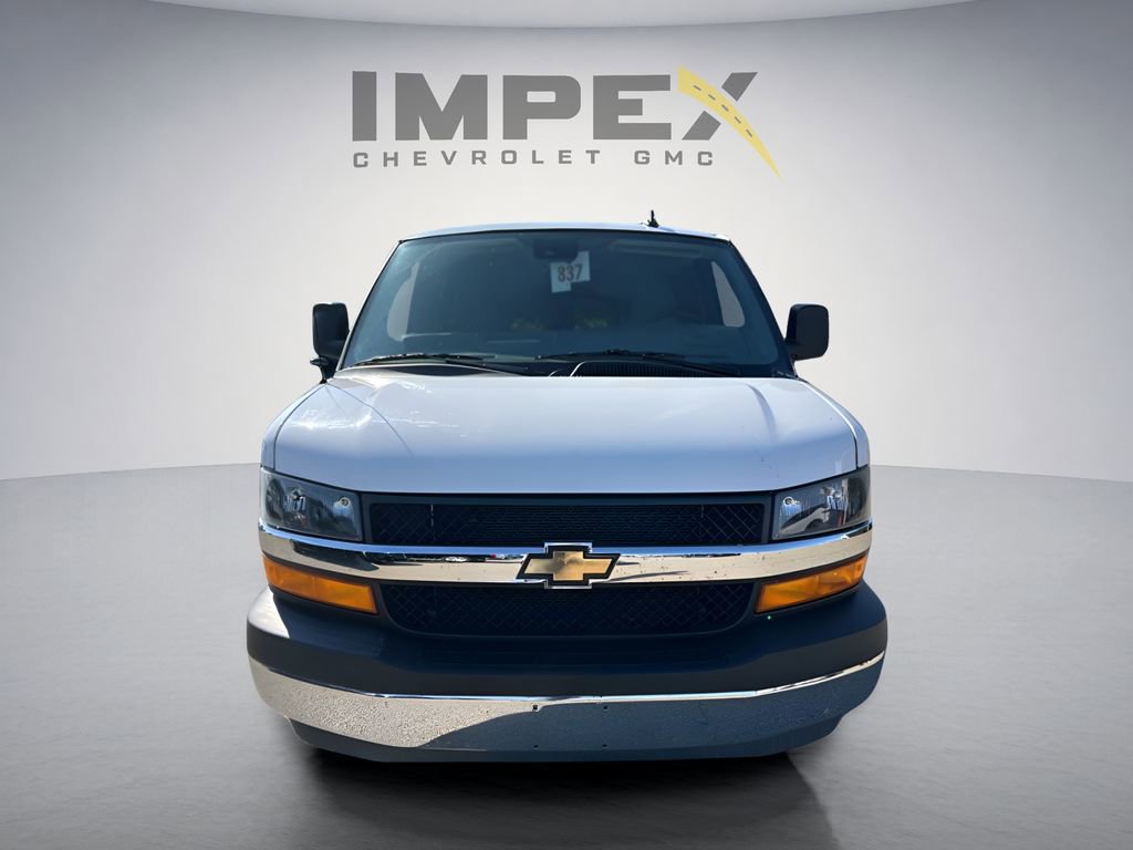 Used 2025 Chevrolet Express 3500 LT w/ LT Preferred Equipment Group RWD image 1