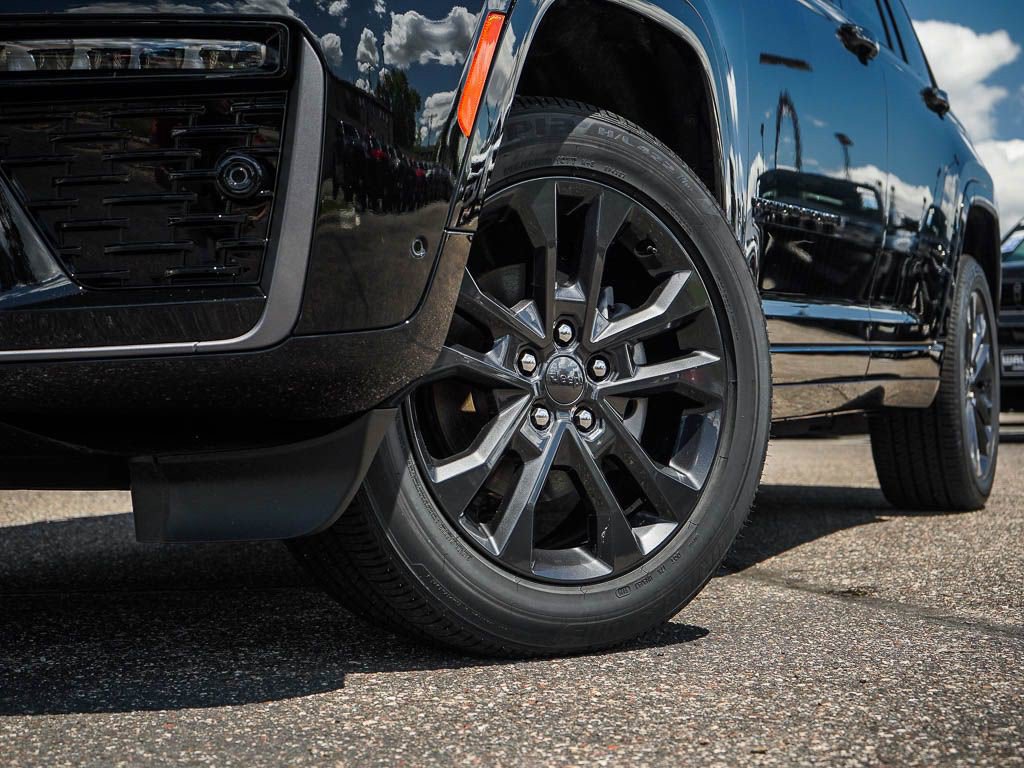 New 2026 Jeep Grand Cherokee Limited AWD/4WD image 6