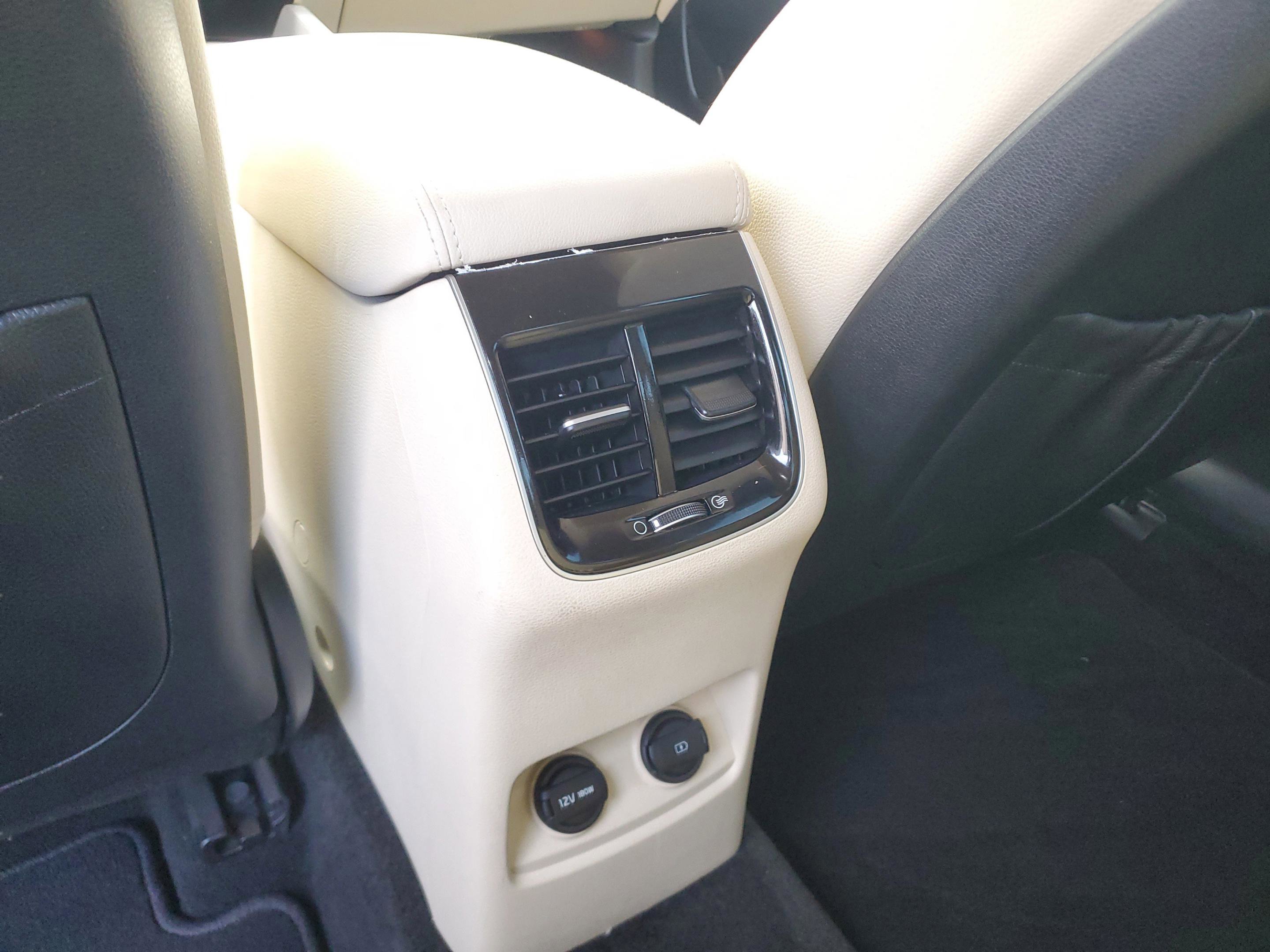 Certified 2019 Kia Cadenza Premium image 13