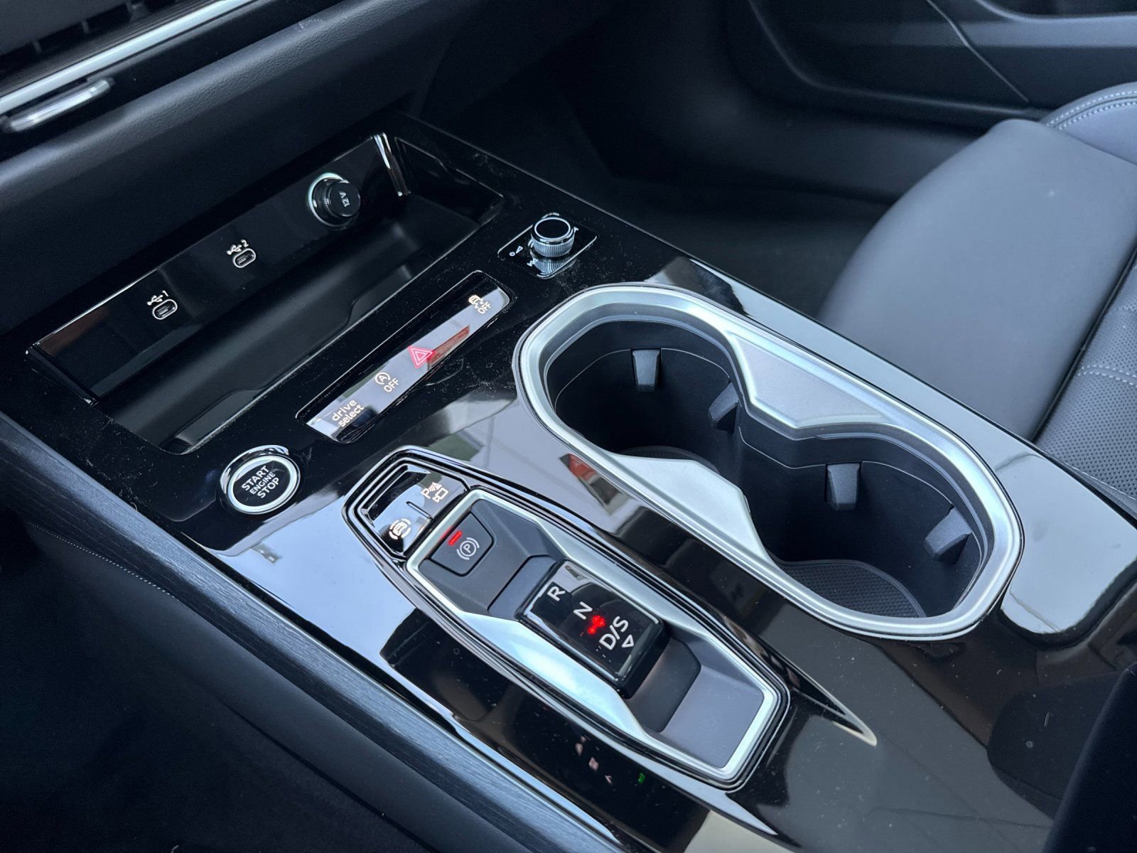 New 2026 Audi A6 Premium Plus AWD/4WD image 18