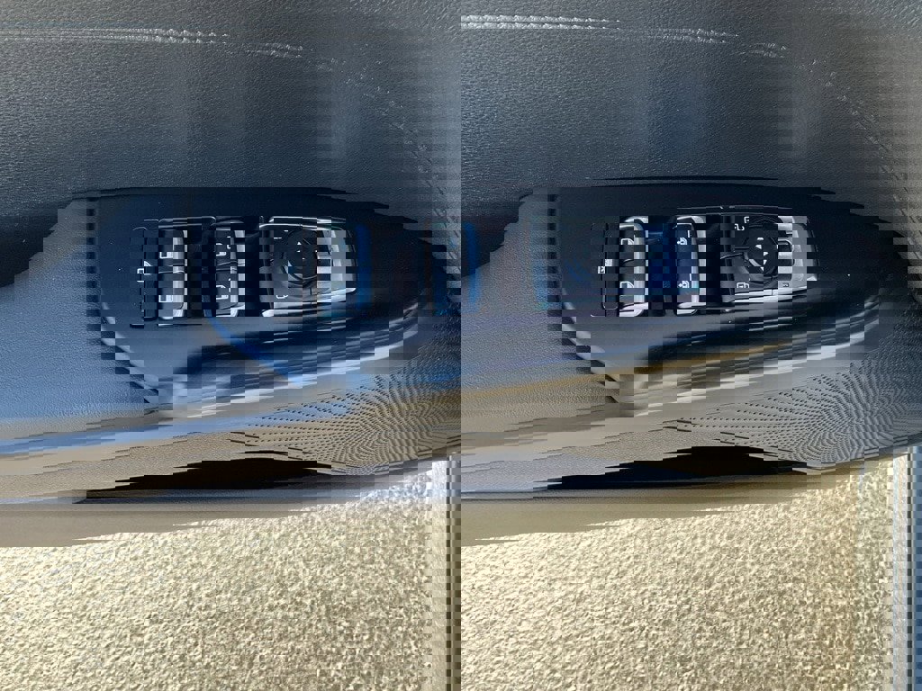 Used 2021 Kia K5 GT-Line w/ GT-Line FWD Premium Package image 4