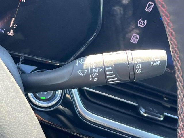 Certified 2024 Chevrolet Trax RS w/ Sunroof Package image 21