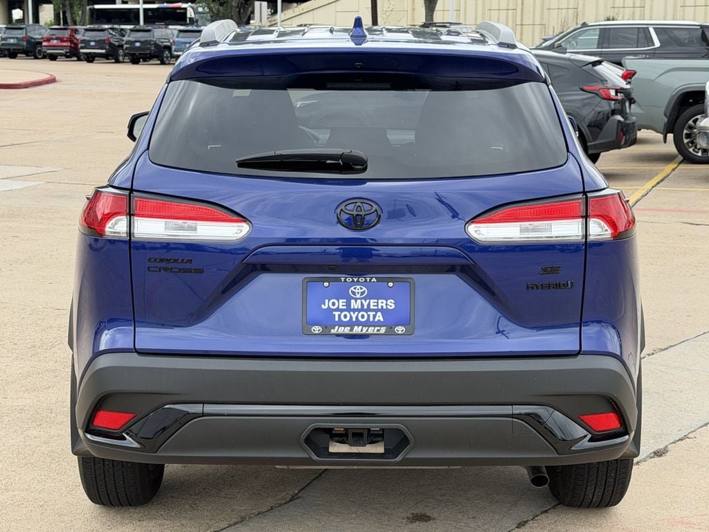 Used 2024 Toyota Corolla Cross AWD Hybrid image 8