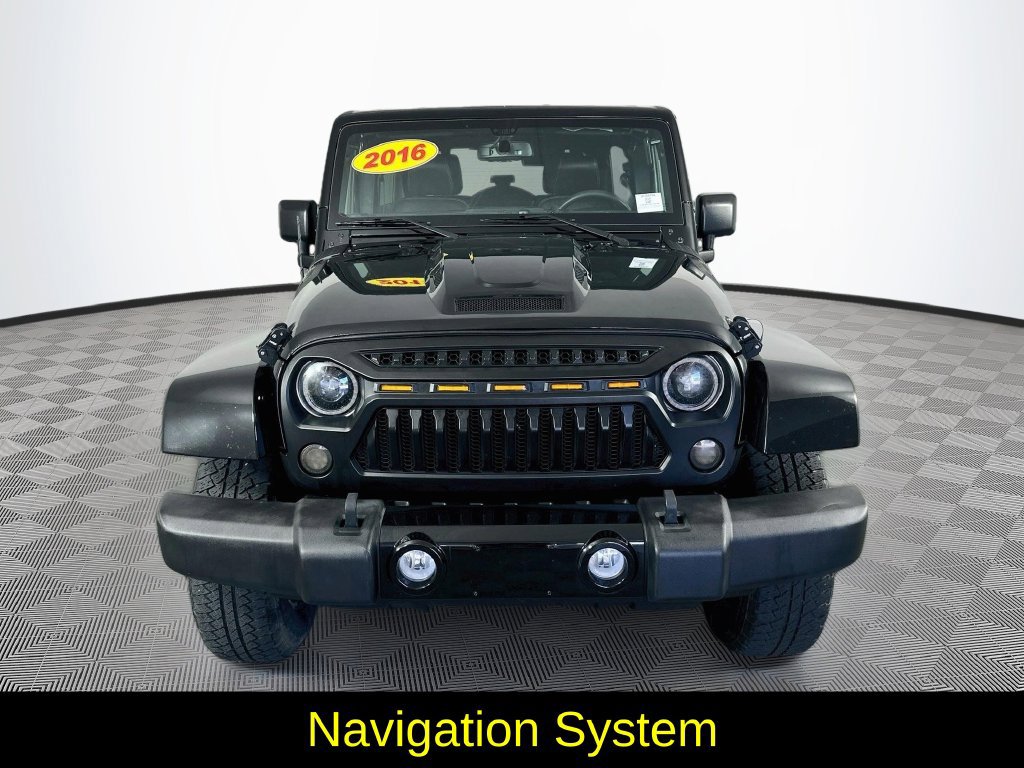 Used 2016 Jeep Wrangler Unlimited Sahara w/ Connectivity Group AWD/4WD image 4