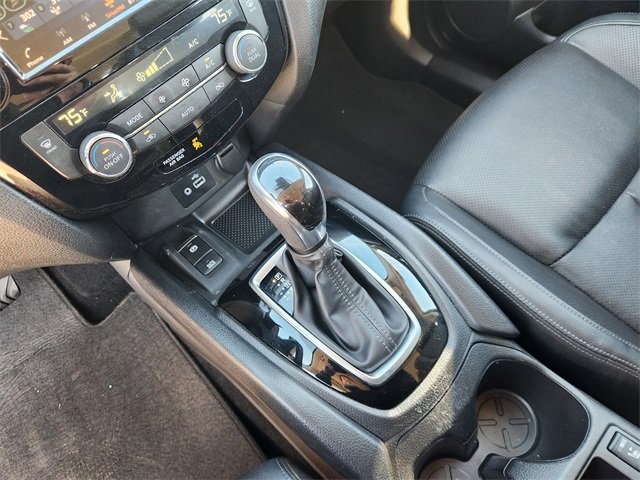 Used 2022 Nissan Rogue Sport SL w/ Premium Package image 19