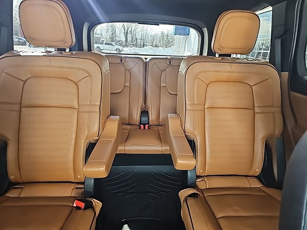 Used 2023 Lincoln Aviator Black Label Grand Touring w/ Class IV Trailer Tow Package image 11