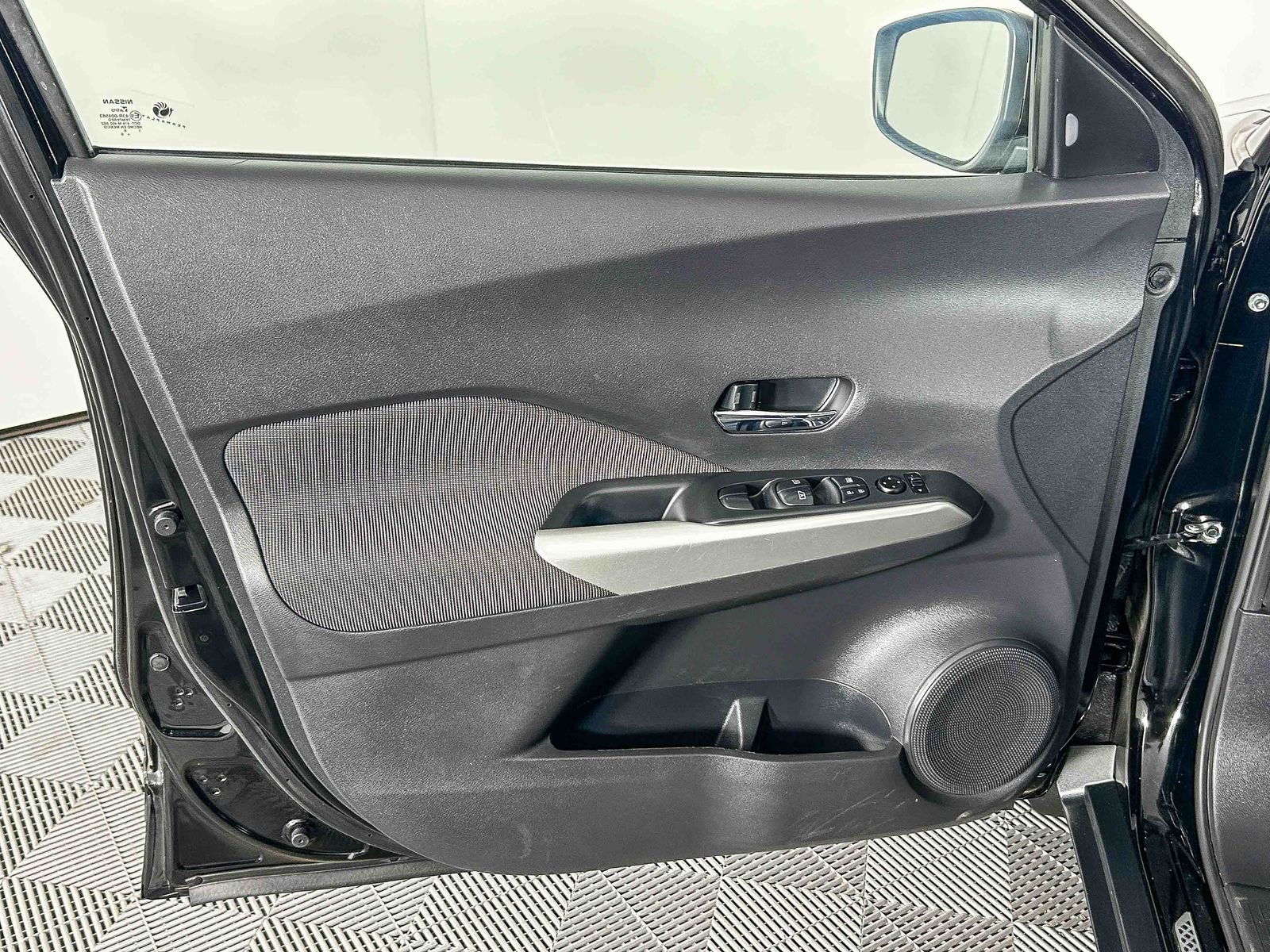 Certified 2020 Nissan Kicks SV w/ Exterior Package FWD image 21