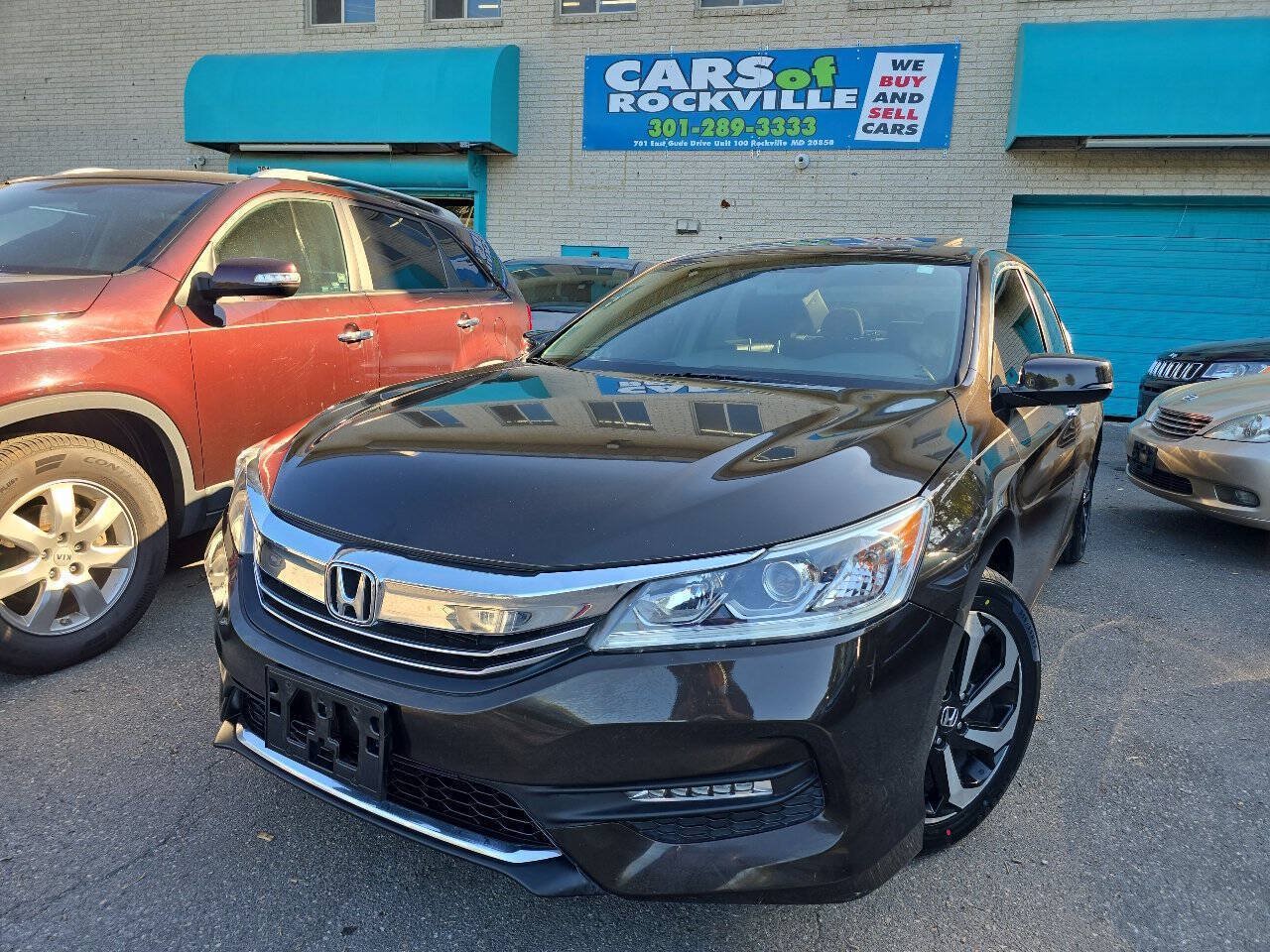 Used 2016 Honda Accord EX image 2