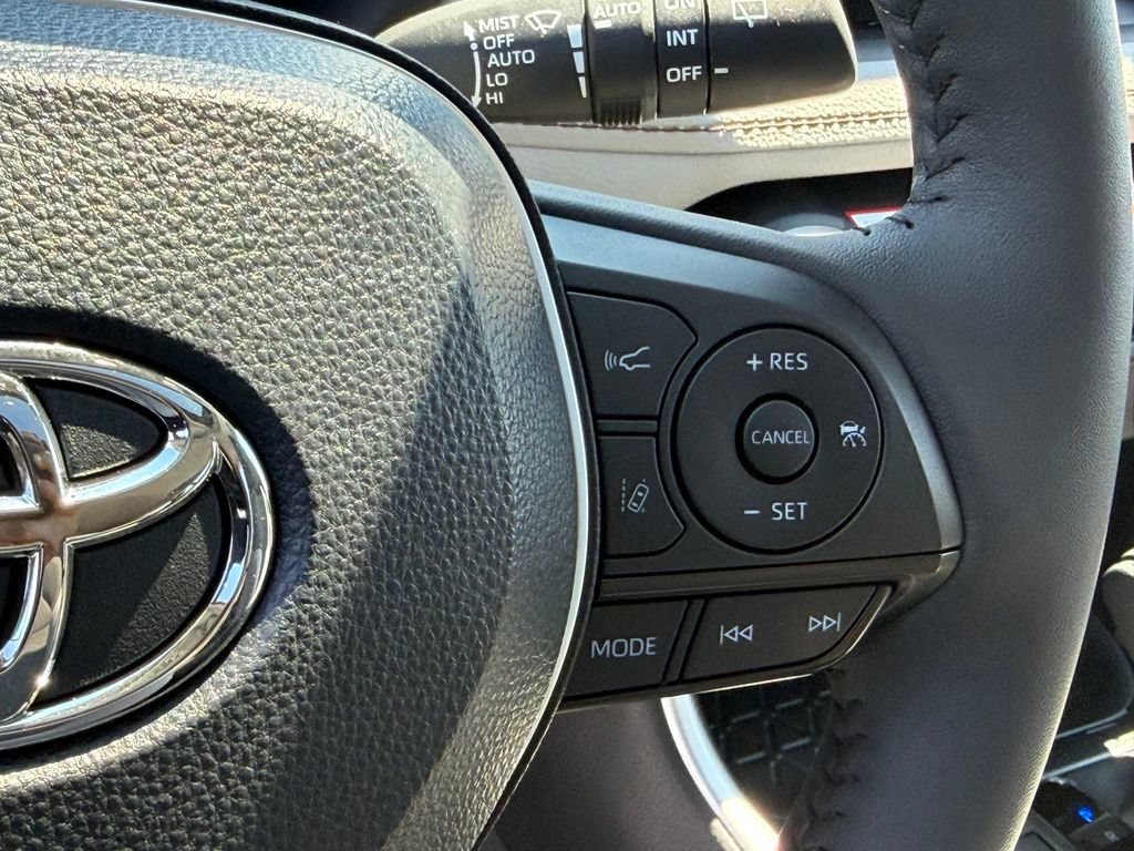 Used 2025 Toyota RAV4 XLE w/ Convenience Package AWD/4WD image 23