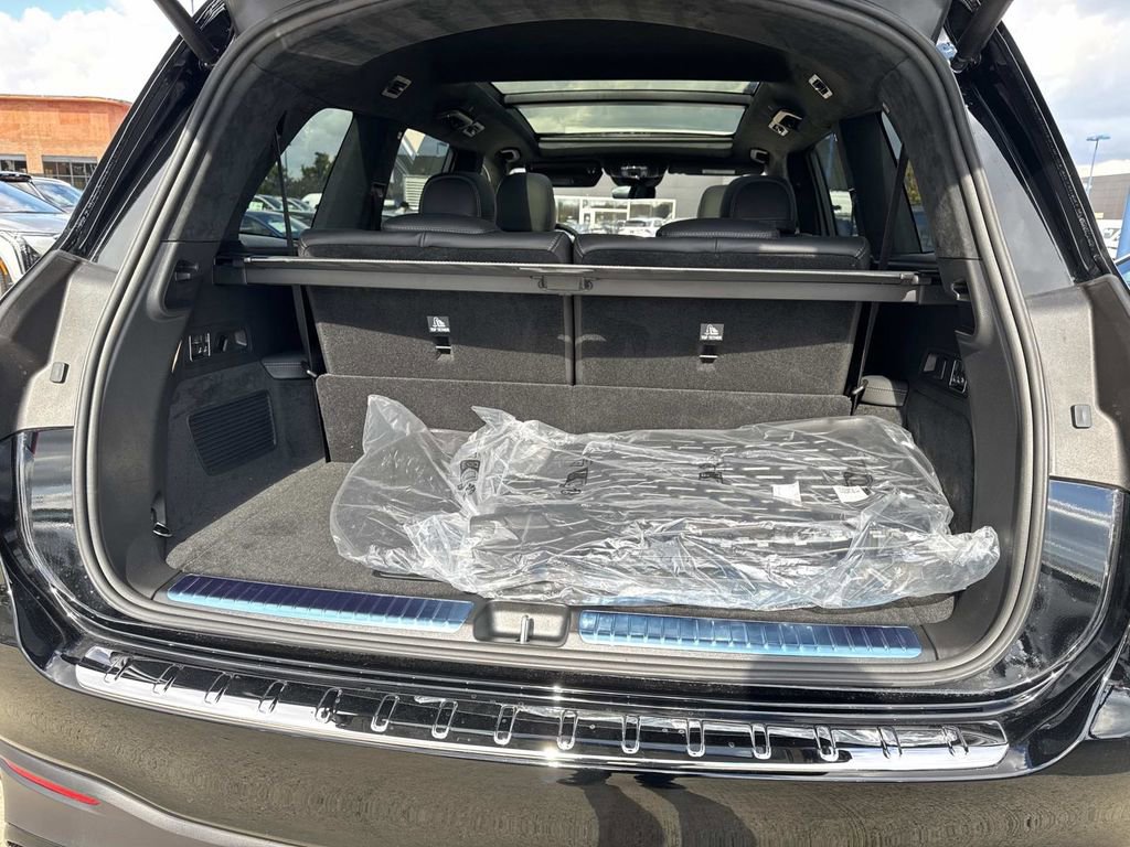 New 2026 Mercedes-Benz GLS 63 AMG 4MATIC image 6