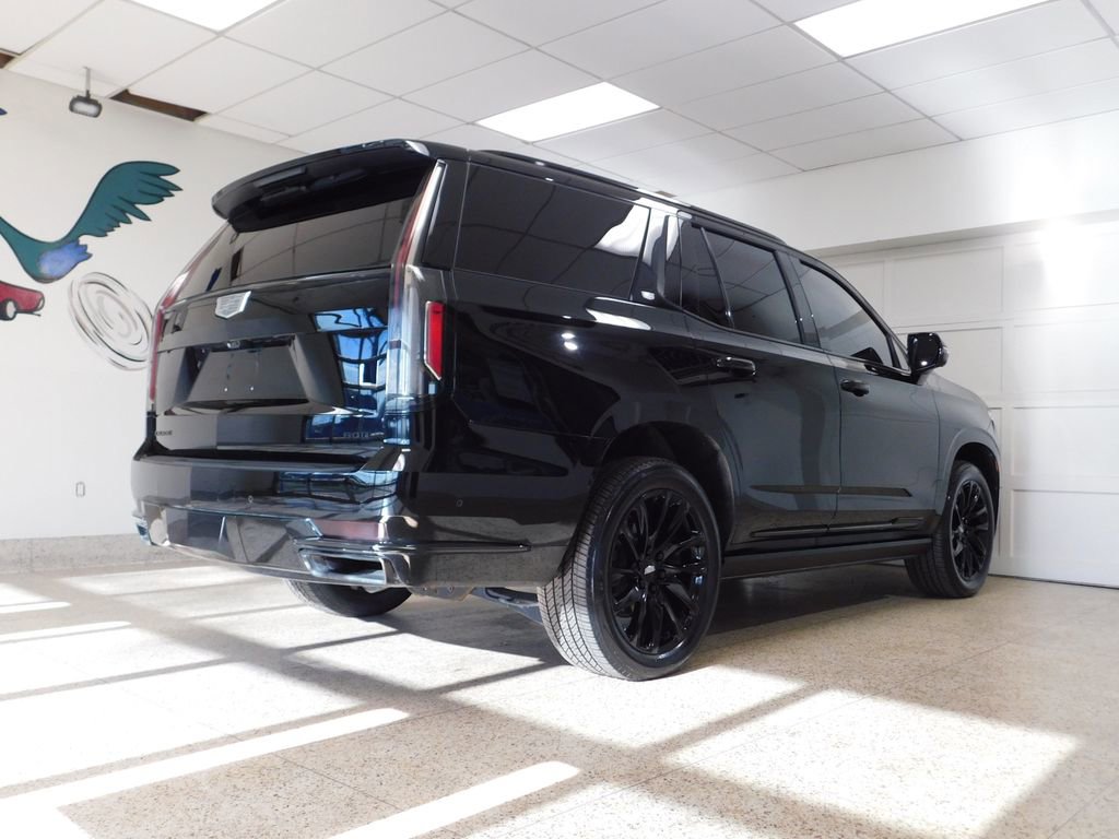 Used 2022 Cadillac Escalade Sport Platinum w/ LPO, ONYX Package AWD/4WD image 6