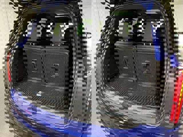 Used 2024 Cadillac XT6 Sport w/ Technology Package image 17