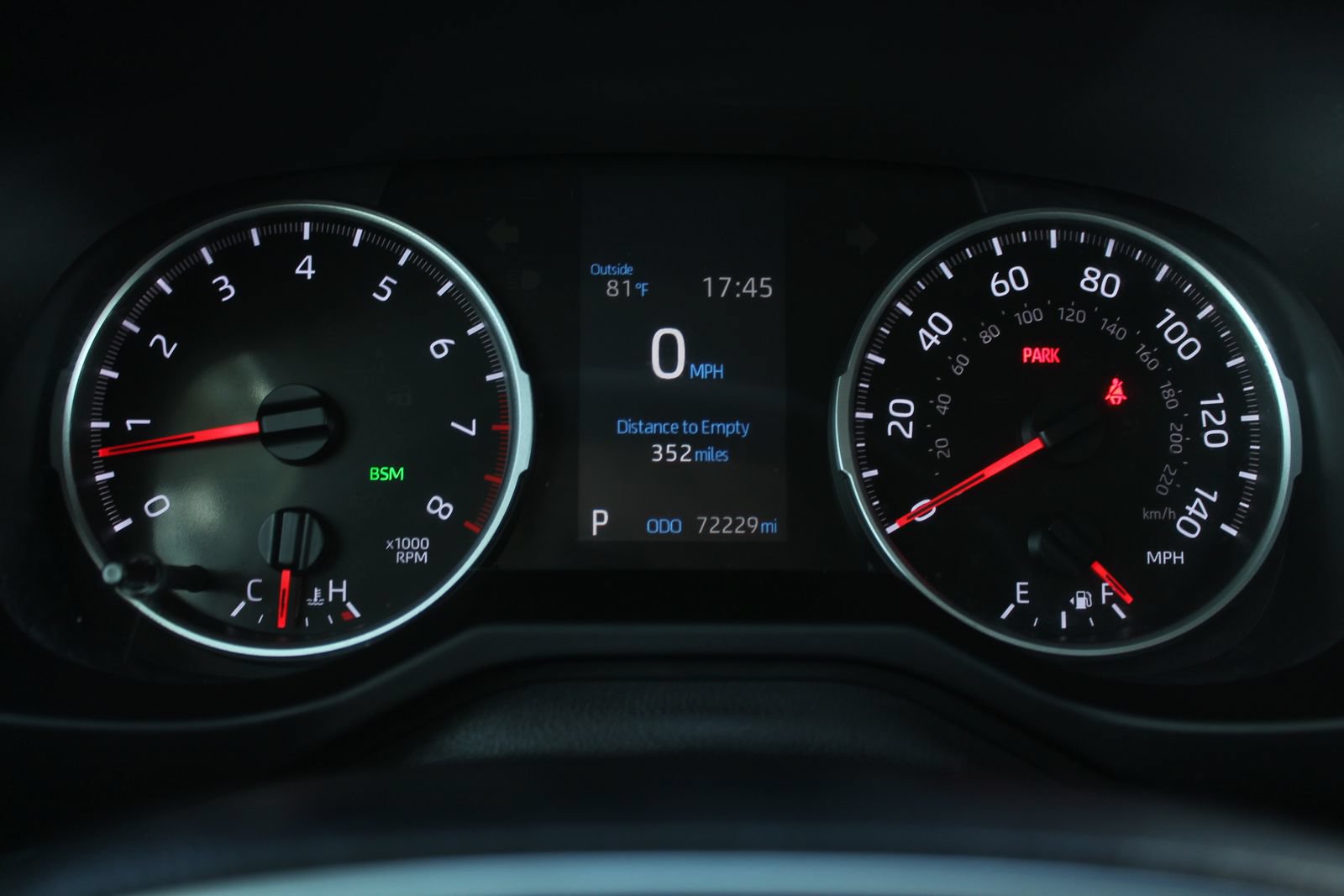 Used 2021 Toyota RAV4 XLE w/ Convenience Package AWD/4WD image 16