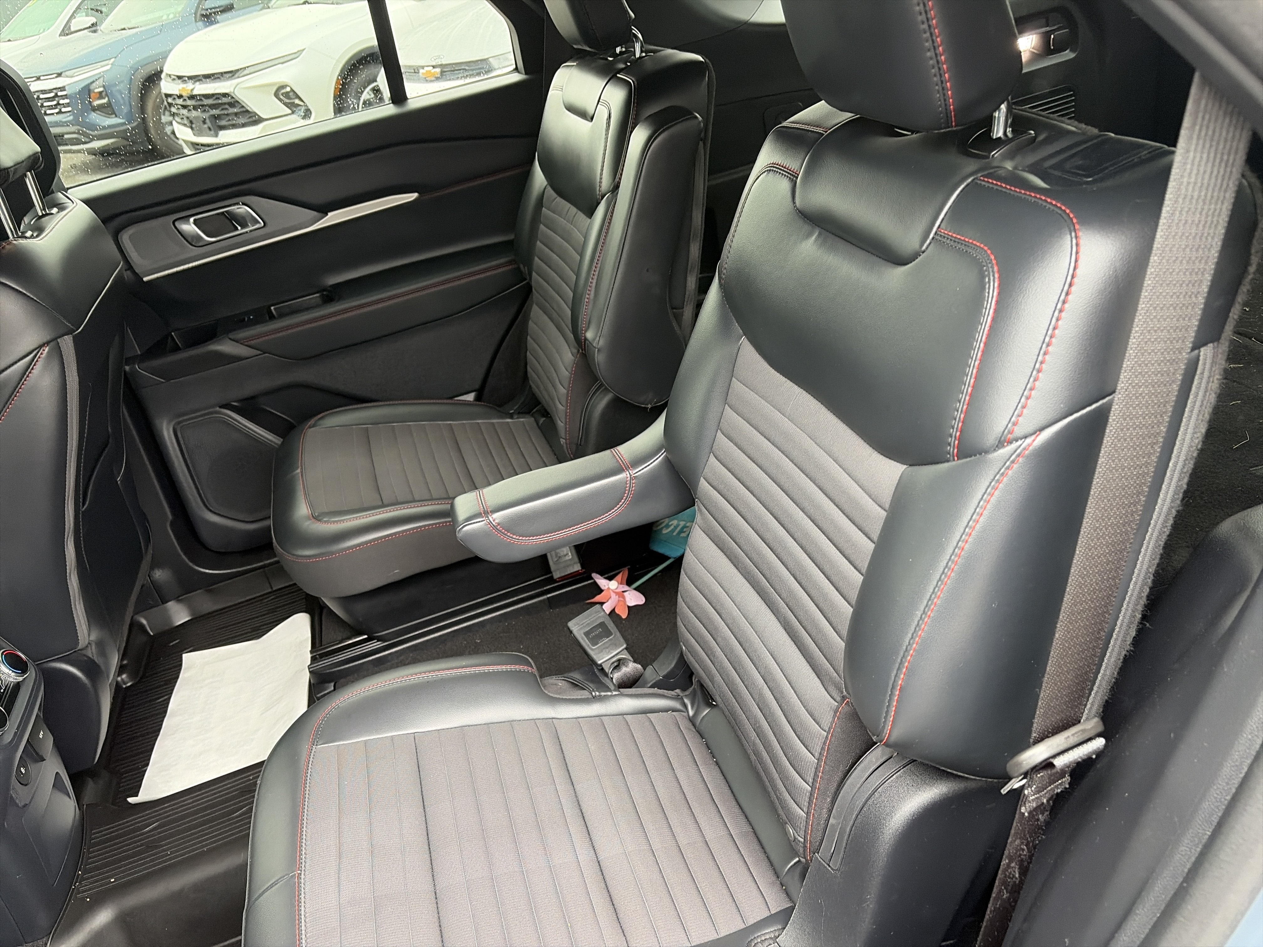 Used 2025 Ford Explorer ST-Line AWD/4WD image 12