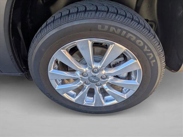 Used 2016 Jeep Cherokee Limited image 8