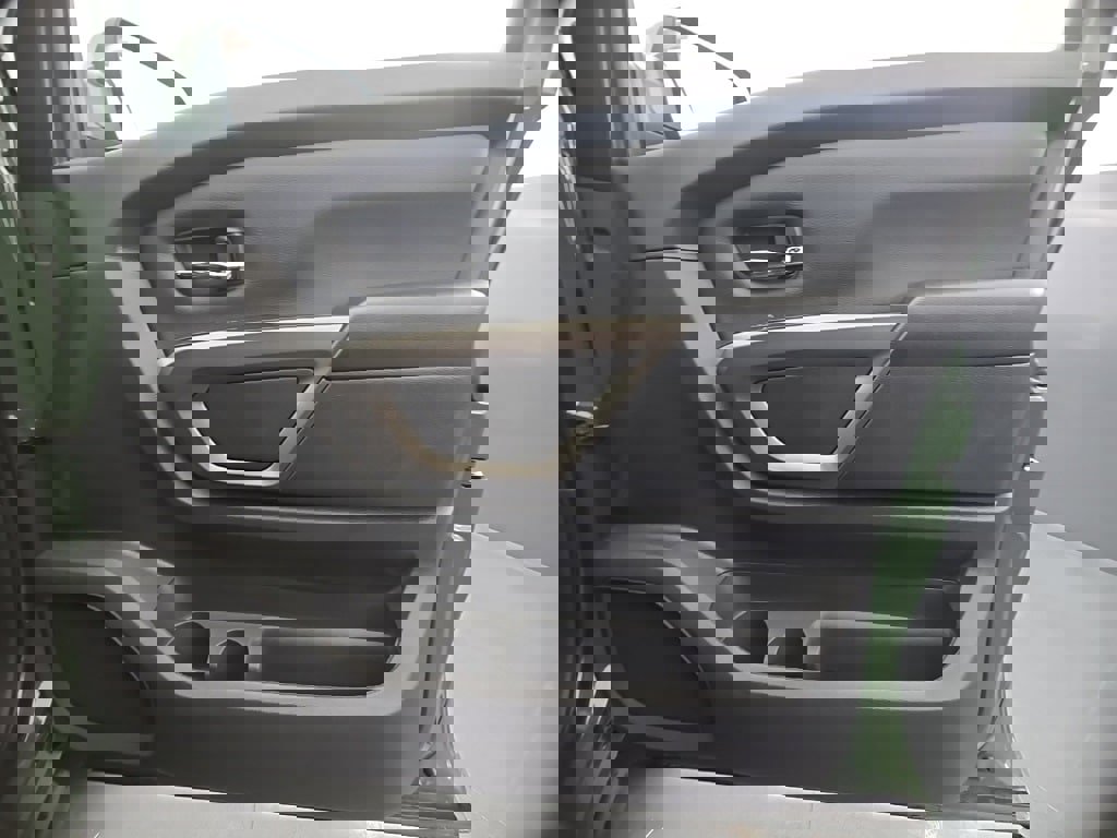 Used 2024 Nissan Titan SV w/ SV Bronze Edition Package image 43